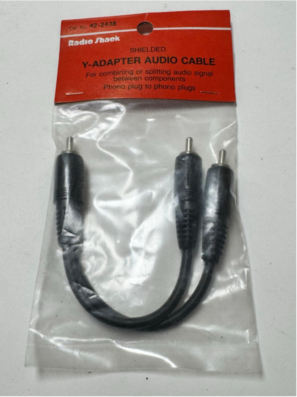 Radio Shack Shielded Y-Adapter Audio Cable Phono plug to phono plugs 42-2438